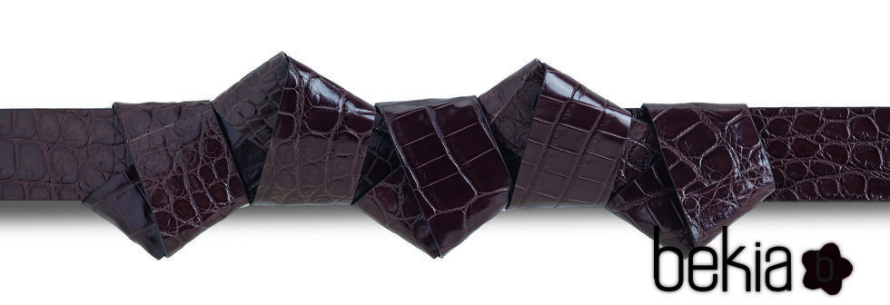 Cinturón origami con nudos de becerro de Salvatore Ferragamo temporada invierno 2015