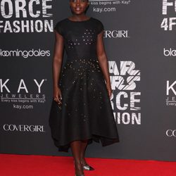 Lupita Nyongo en Nueva York para la exposición 'Force 4 Fashion' de 'Star Wars'