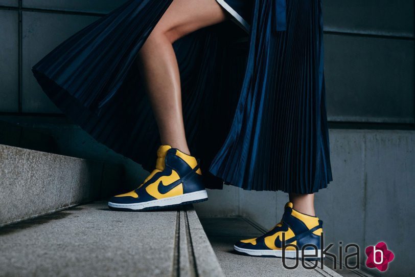 Zapatillas deportivas en amarillo con logo Nike de la colaboración 'NikeLab x Sacai' para 2016