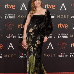 Nathalie Seseña con vestido de Chordá Couture en la alfombra roja de los Premios Goya 2016