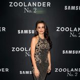Penélope Cruz con vestido negro y dorado en la premier de 'Zoolander nº2'