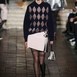 Jersey con rombos y falda asimétrica de Alexander Wang en la New York Fashion Week para otoño/invierno 2016/2017