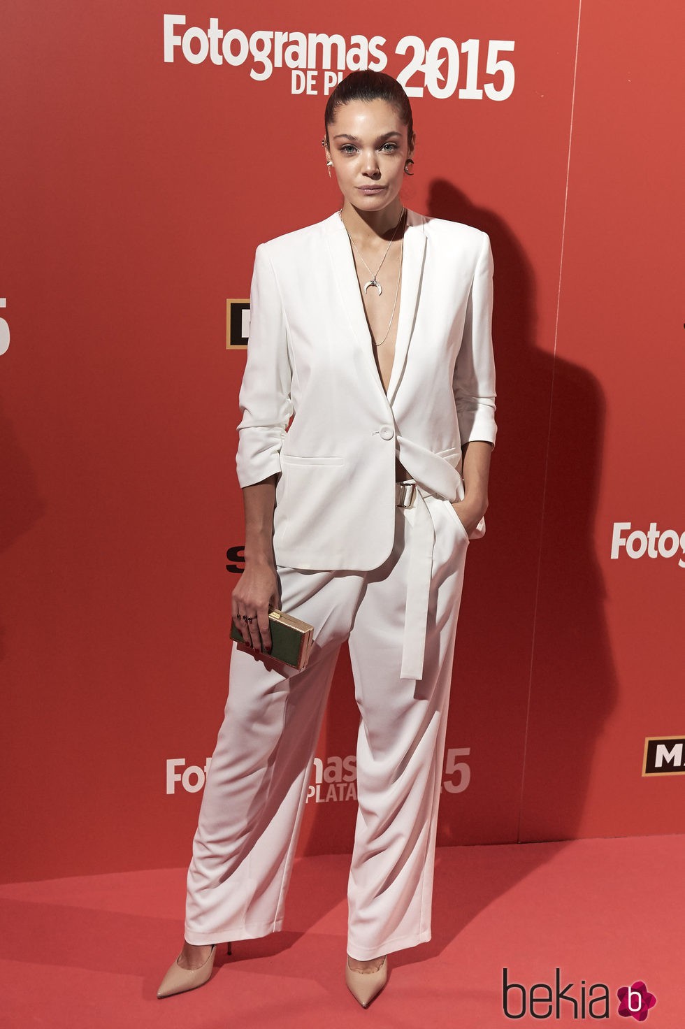 Ana Rujas en la entrega de Premios Fotogramas 2016 con un traje oversize blanco de Cos