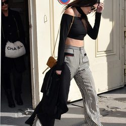 Kendall Jenner a la salida del desfile de Chanel durante la Semana de la moda de Paris 2016