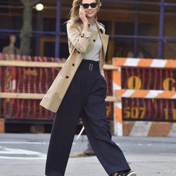 karlie Kloss paseando por las calles de Nueva York en marzo de 2016