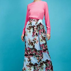 Conjunto camisa fucsia y falda tobillera recta print floral colección Primavera/ Verano 2016 de Dolores Promesas