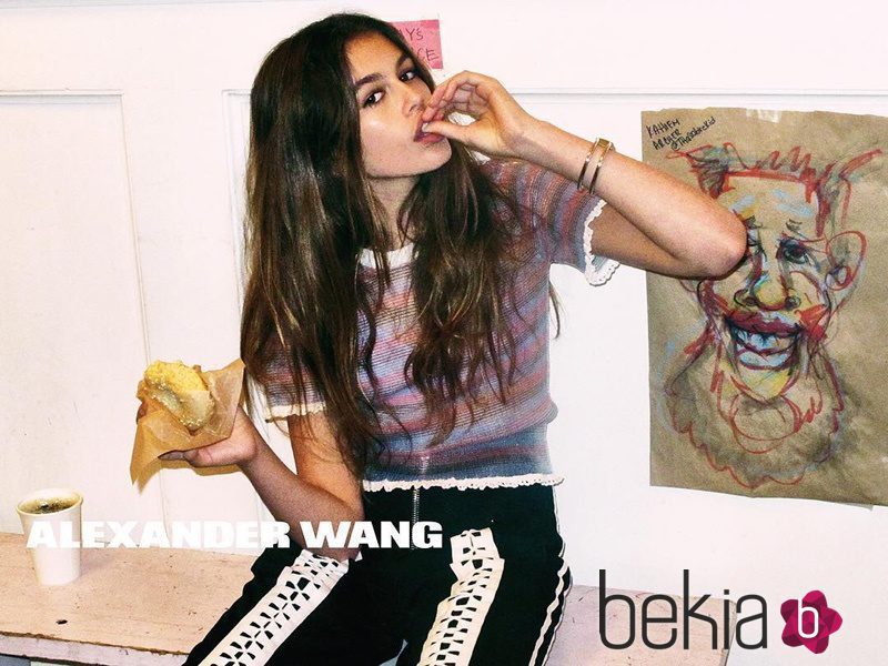 Kaia Gerber en la nueva campaña de Alexander Wang primavera/verano 2016