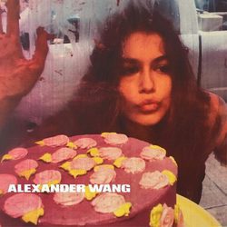 Kaia Gerber aparece en la nueva campaña de Alexander Wang primavera/verano 2016
