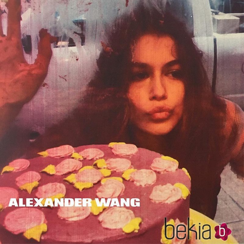 Kaia Gerber aparece en la nueva campaña de Alexander Wang primavera/verano 2016