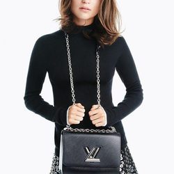Alicia Vikander posando para la campaña 'Twist' de Louis Vuitton Primavera/Verano 2016