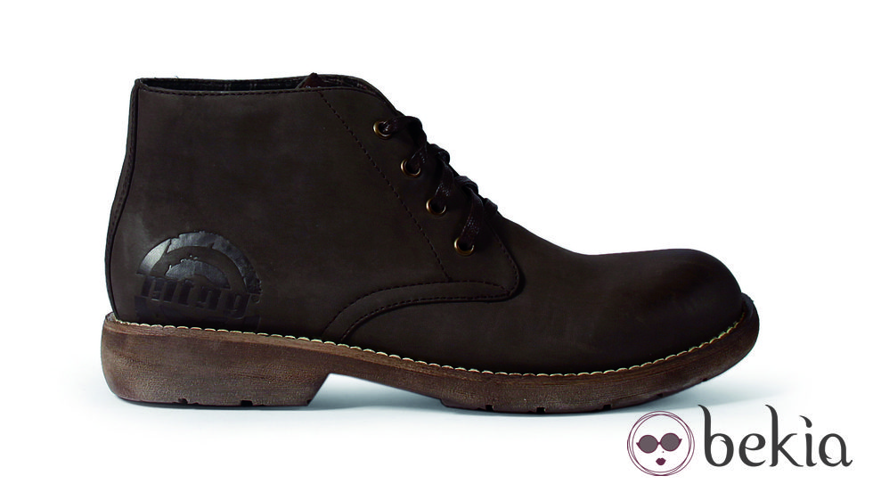 Zapatos con cordones de la colección masculina otoño/invierno 2011/2012 de la firma Mustang