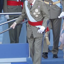 Looks Día de la Hispanidad: El Rey Juan Carlos con muleta
