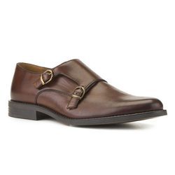Zapato de cuero marrón con correas de la colección primavera/verano 2016 de Merkal