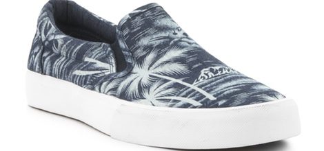 Zapato tipo Vans con estampado de palmeras de la colección primavera/verano 2016 de Merkal
