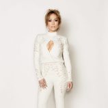 Jennifer Lopez con mono blanco de Zuhair Murad en American Idol