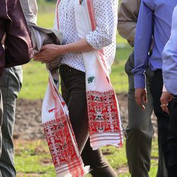 Kate Middleton en la visita oficial a la India preprarandose para hacer un safari