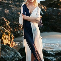 Poppy Delevingne vestido transparente para 'Solid & Striped' en la nueva colección de verano 2016