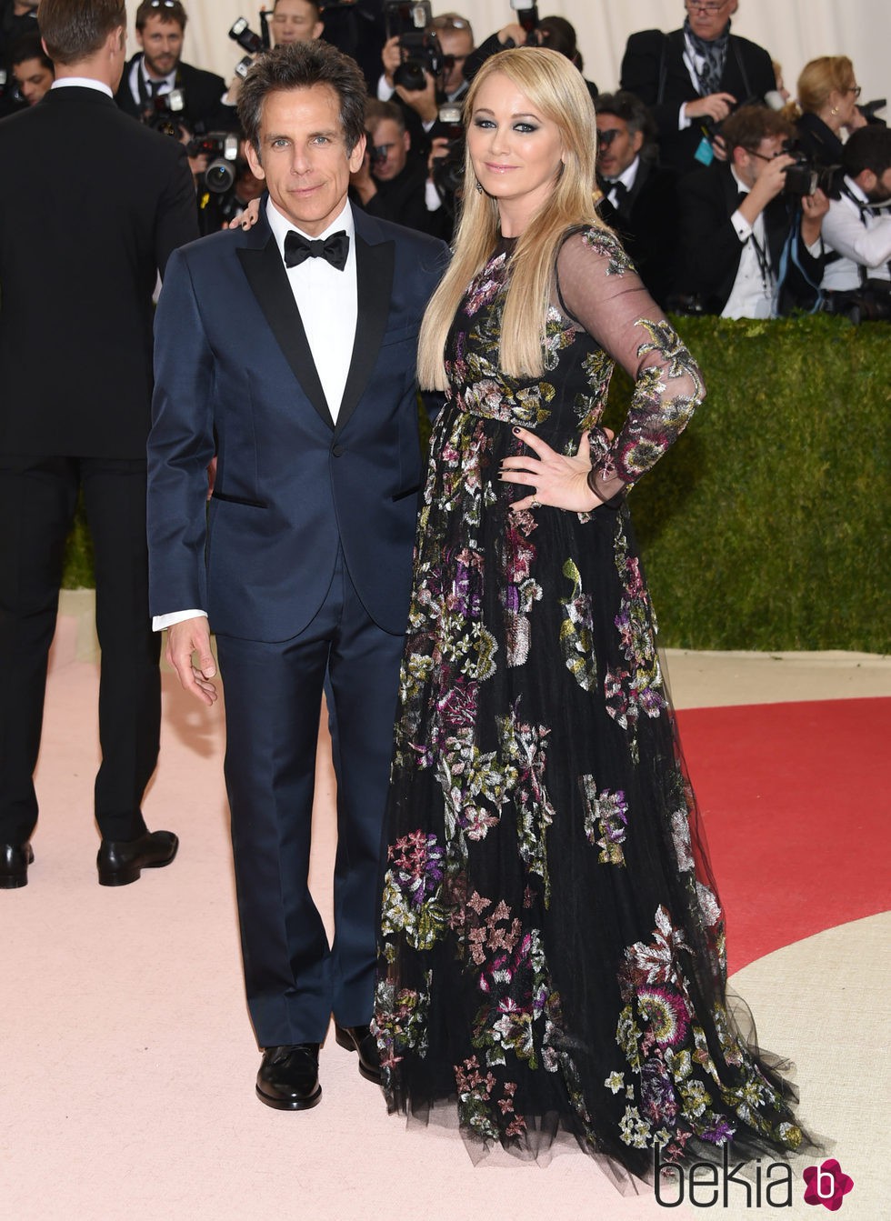 Ben Stiller y Christine Taylor en la alfombra roja de la Gala Met 2016
