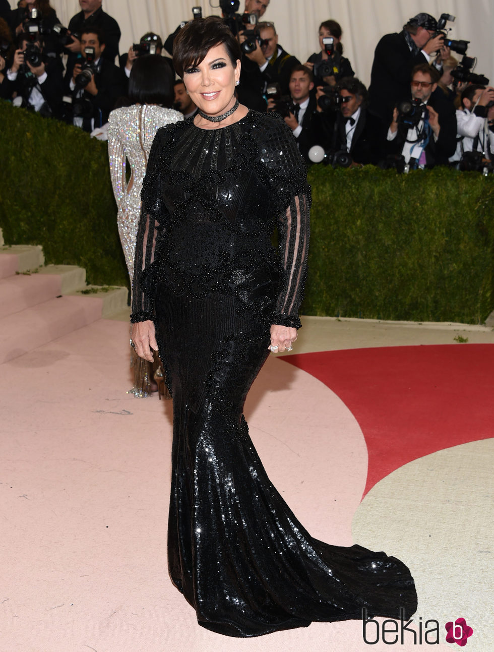 Kris Jenner  en la alfombra roja de la Gala Met 2016