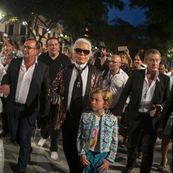 Karl Lagerfeld en el desfile de la colección Crucero 2017 de Chanel en Cuba