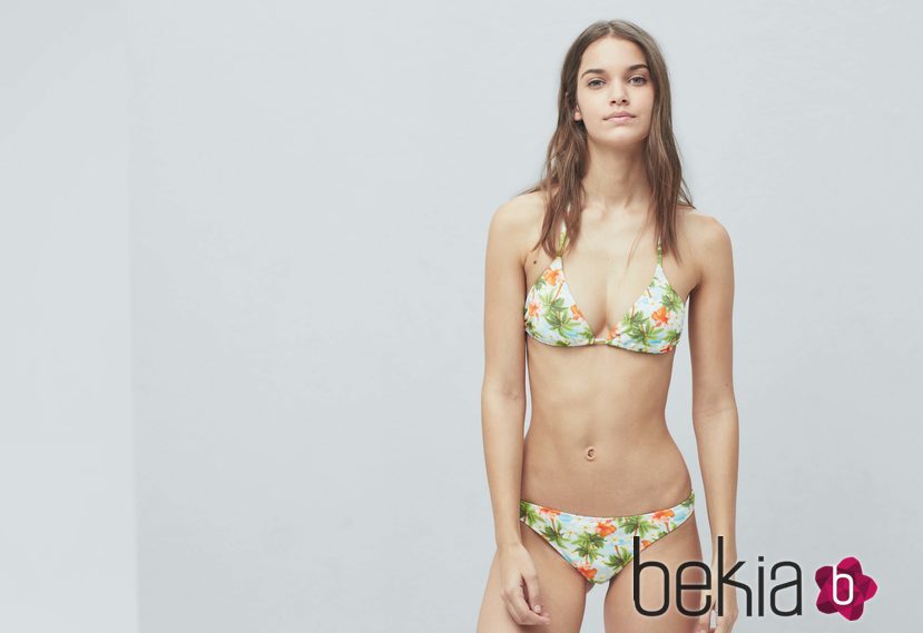 Bikini tropical de la colección de baño 2016 de Mango