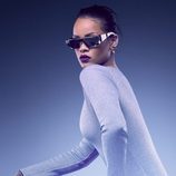 Look de Rihanna con gafas metálicas de la Colección de gafas de sol 'Rihanna' de Rihanna para Dior