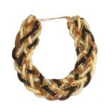 Collar trenzado con cadenas negras y doradas de la colección de verano 2016 de Lola Casademunt