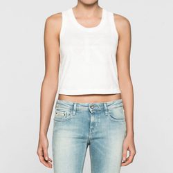 Blusa blanca sin mangas  de la colección White Series Collection de Calvin Klein