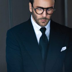 Tom Ford con un diseño de montura para la nueva colección TOM FORD Private Eyewear Collection 2016