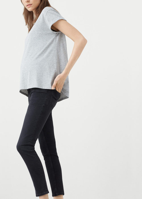 Jeans tiro medio de la nueva colección Maternity 2016 para Mango