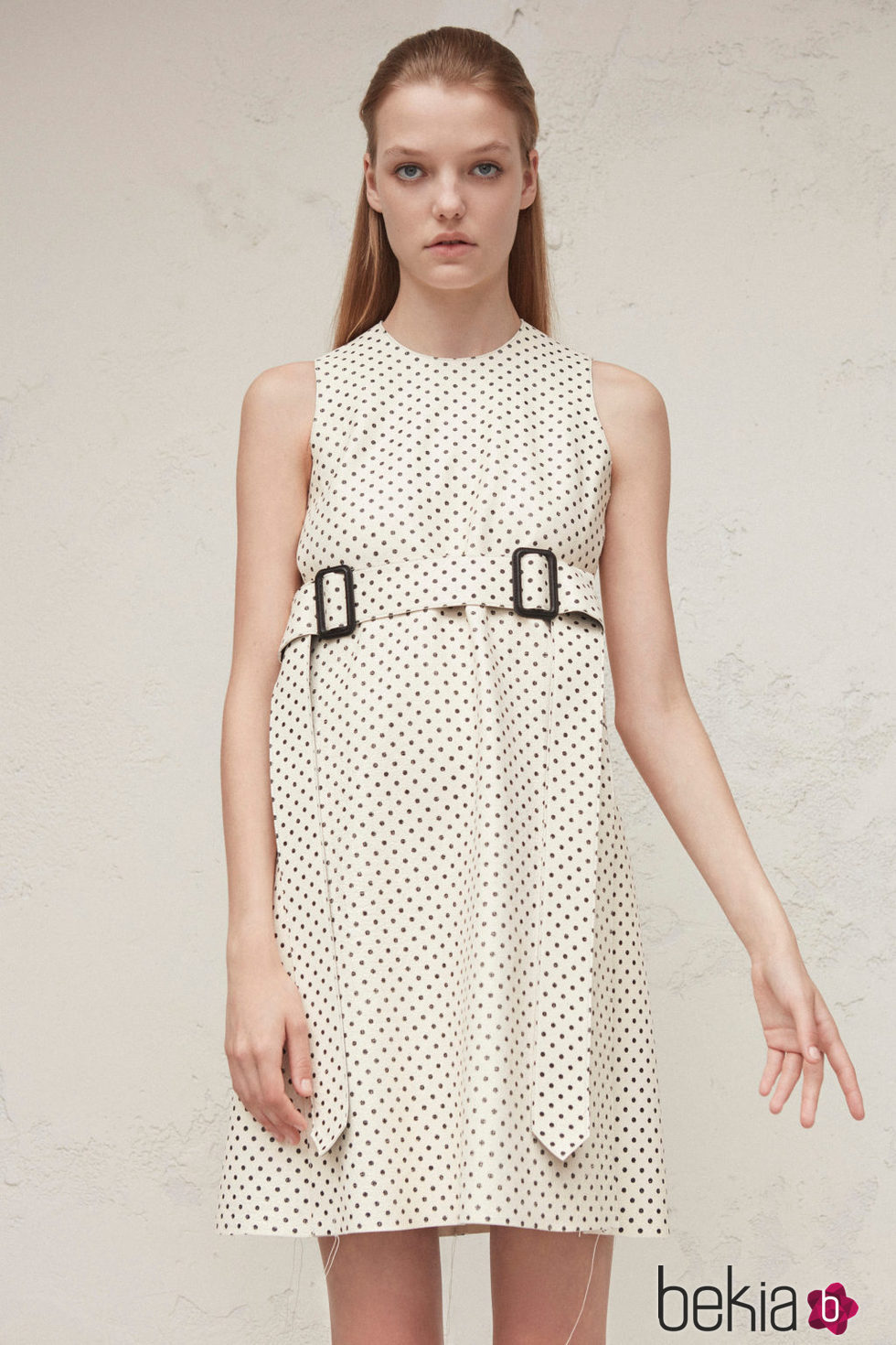 Diseño en marfil para la nueva colección femenina Pre-Spring 2017 de Calvin Klein