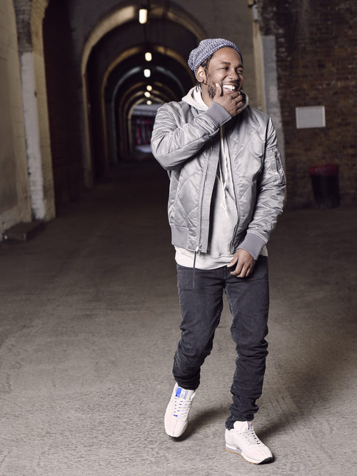 Kendrick Lamar posando como embajador de 'Reebok Classic Leather x KENDRICK LAMAR'