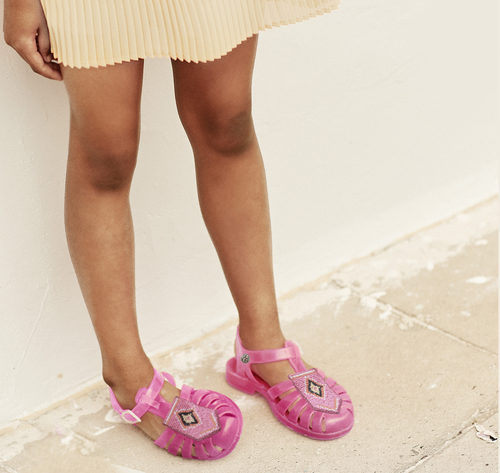Sandalia en rosa para moda infantil de la nueva colección de Meduse x IKKS