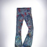 Vaqueros donados por Elle Macpherson para 'Jeans for refugees'