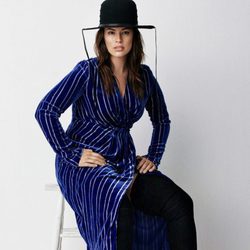 Ashley Graham con un total look de H&M