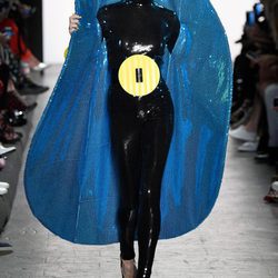 Vestuario de Jeremy Scott primavera/verano 2017 en la Semana de la Moda de Nueva York