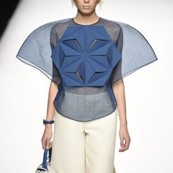 Conjunto de falda y cuerpo transparente de Devota & Lomba primavera/verano 2017 en Madrid Fashion Week