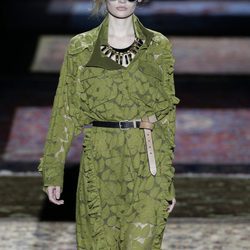 Vestido verde de Ana Locking de la colección primavera/verano 2017 en la Madrid Fashion Week