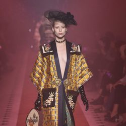 Batín oriental de Gucci primavera/verano 2017 en la Milán Fashion Week