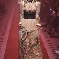 Vestido floral de Gucci primavera/verano 2017 en la Milán Fashion Week
