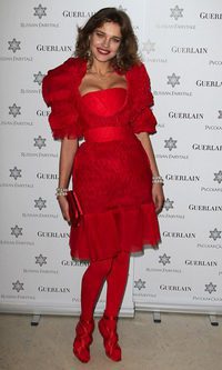 Natalia Vodianova, la mujer de rojo