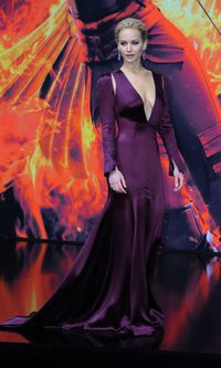 Jennifer Lawrence, escotazo pero sin acierto de Dior