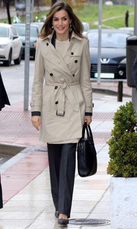 La Reina Letizia y su look 'working girl'