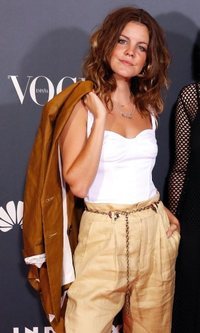 Carlotta Cosials con un total look de Zara en la Gala WON 2019 de Vogue