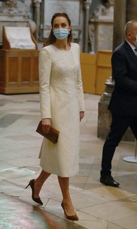 El abrigo de Kate Middleton perfecto para las novias más discretas